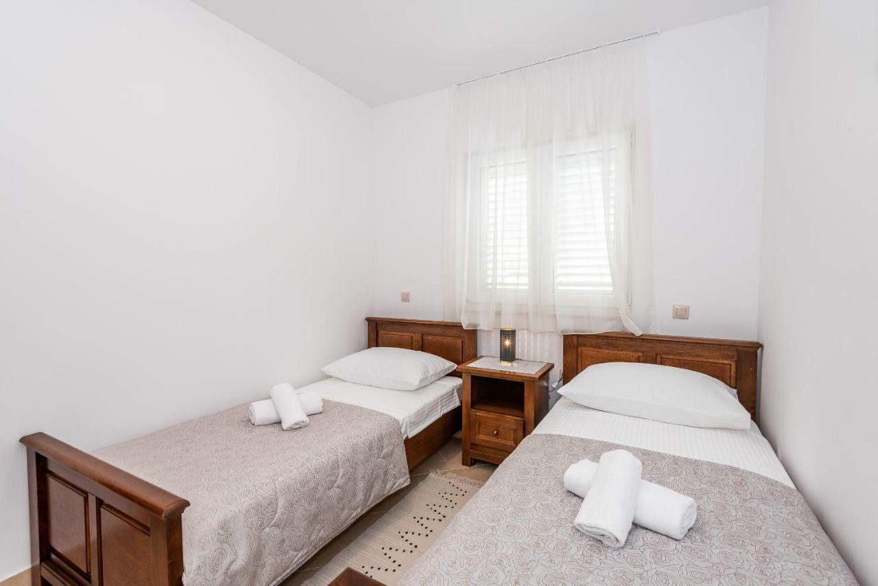 Apartmani Marina Klek Exterior foto